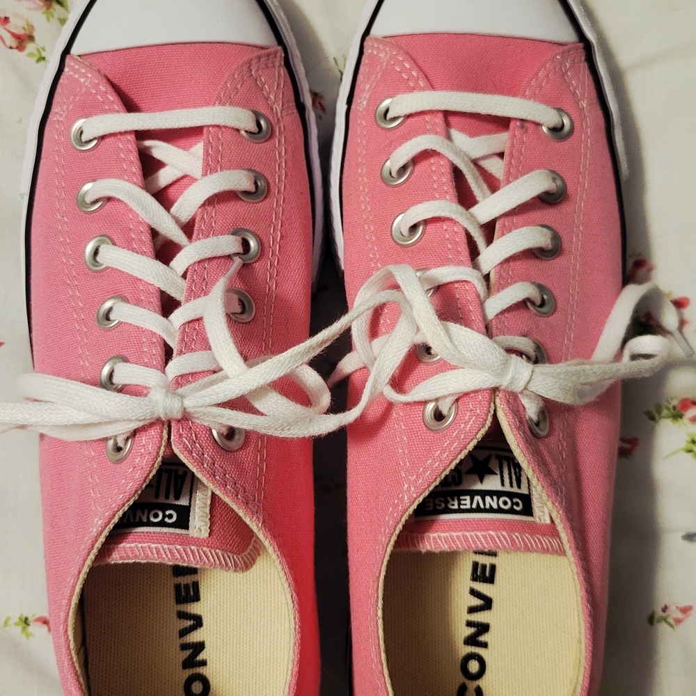 Converse Women's Vibrant Pink Sneakers